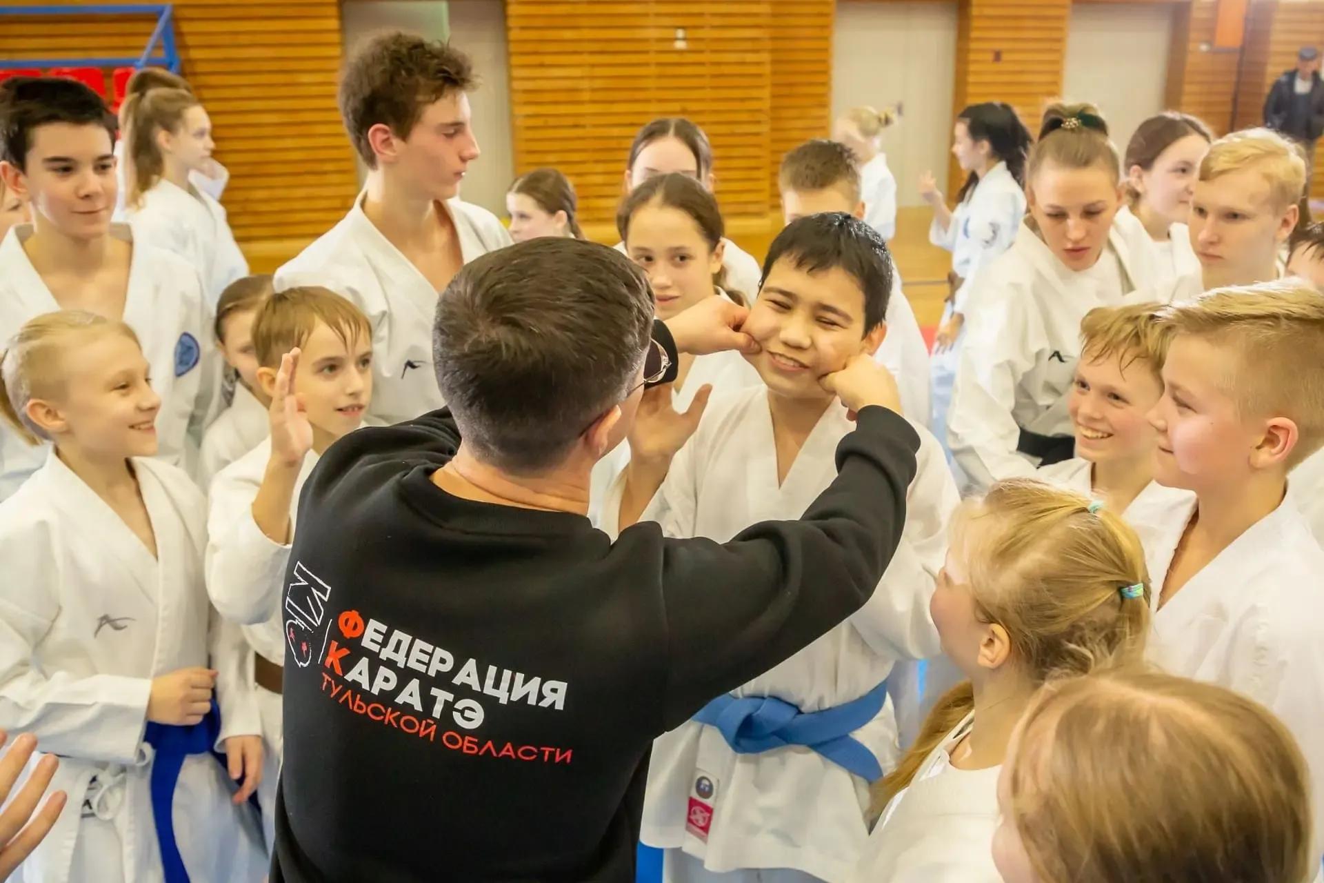 Розыгрыш! Бесплатное участие в семинаре и фирменные футболки от Федерации каратэ Тульской области